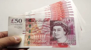 تراجع الجنيه الإسترليني يسلط الضوء على تحولات الاقتصاد العالمي